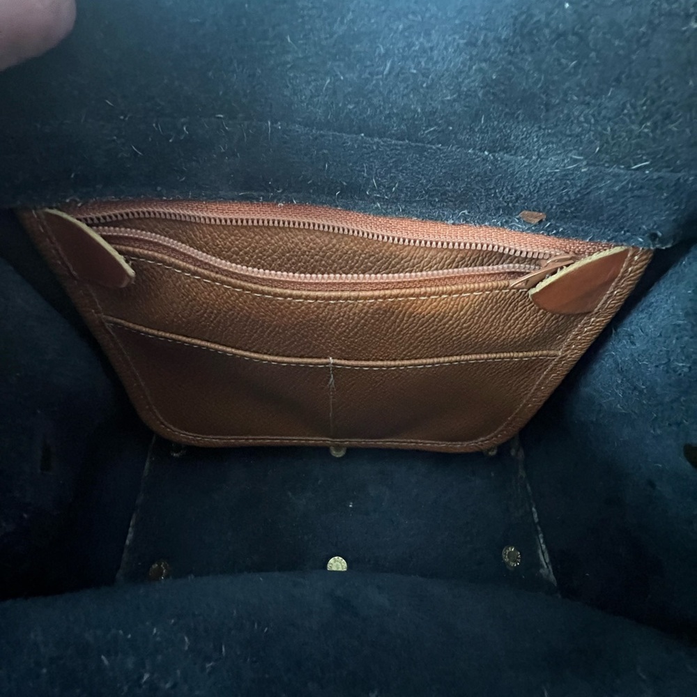 Dooney & Bourke VTG Essex Shoulder Bag Black Tan All Weather Leather USA Classic - Picture 6 of 6